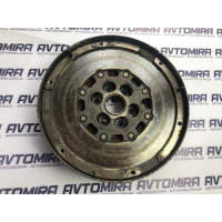 Маховик демпферний Opel Astra H  1.9 CDTI 16V 2004-2010 93178364